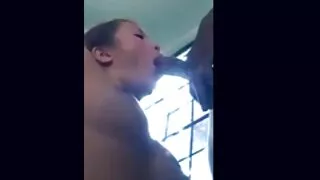 Tattooed stepdad fucked stepdaughter-ის ხვრელები მუქი pussy