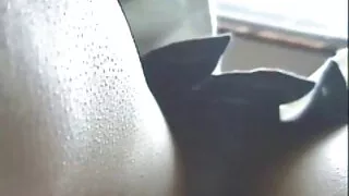 ქმარი უხეშად fucks მისი ცოლი pantyhose სკამზე და მოაქვს მას ამოწურვის