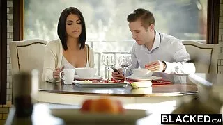 მუქი hued buxomy flirt scopa