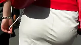 შვილი დაიჭირეს დედა, აბაზანა, საწოლი